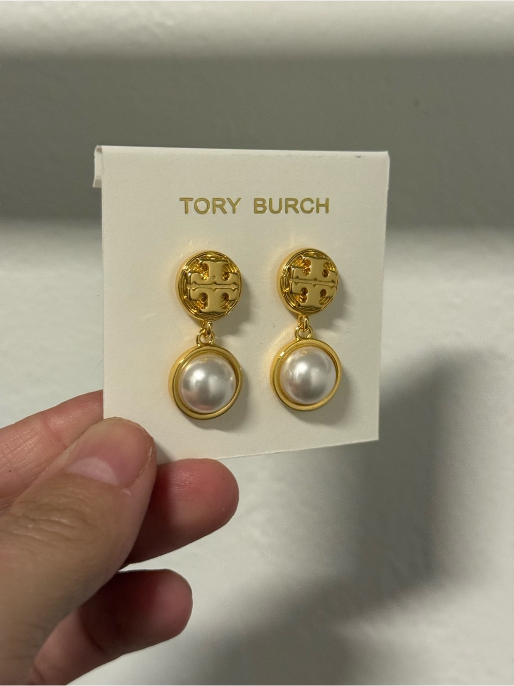 NWT Tory burch Elegant Gold and Pearl Drop Earrings - Picture 6 of 7